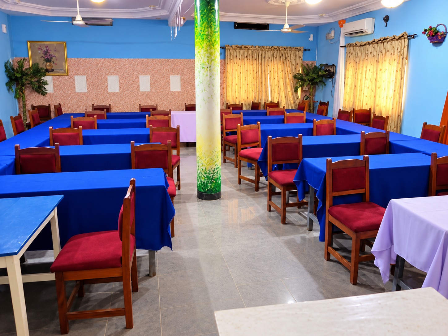 Photo de la petite salle de conférence 1 de l’Hôtel Kaba