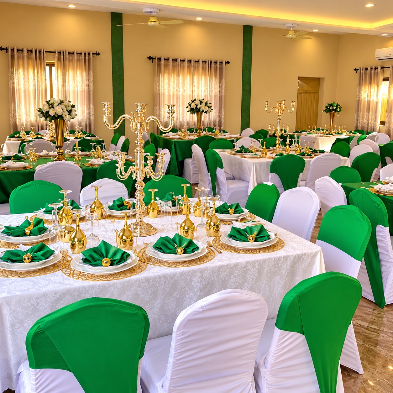 Photo de la grande salle de conférence de l’Hôtel Kaba